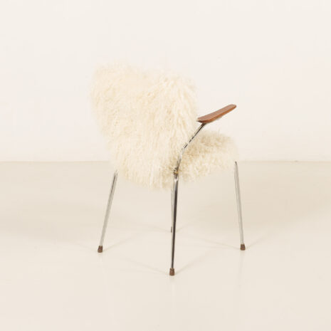 25509 Mid century long hair sheepskin chair in the style of Arne Jacobsen, Denmark 1950s-5 25509 Mid century long hair sheepskin chair in the style of Arne Jacobsen, Denmark 1950s-5