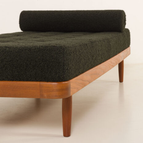 25531 Danish teak daybed in thick boucle fabric, 1960s-11 25531 Danish teak daybed in thick boucle fabric, 1960s-11
