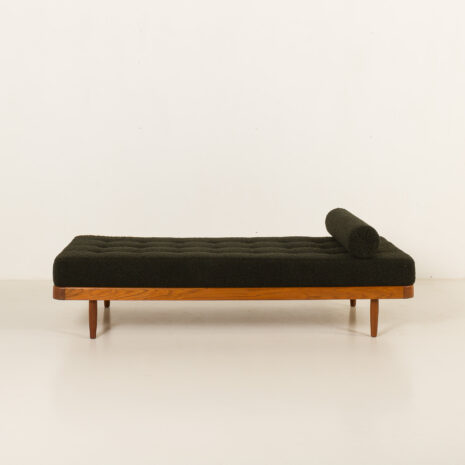 25531 Danish teak daybed in thick boucle fabric, 1960s-6 25531 Danish teak daybed in thick boucle fabric, 1960s-6