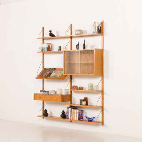 25552 PS System oak wall unit, Randers, Denmark 1970s-2 Oberschrank