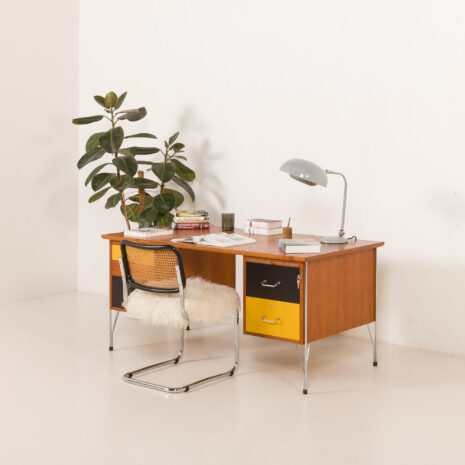 25485 Italian mid century desk lamp attr. to Stilnovo, 1960s-99 25485 Italian mid century desk lamp attr. to Stilnovo, 1960s-99