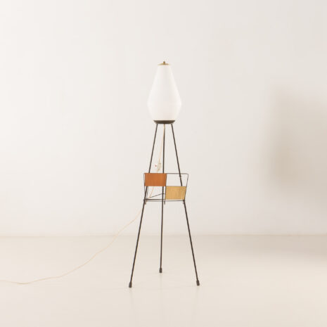 25519 Italian mid century floor lamp with a newspaper rack, 1960s-2 25519 Italian mid century floor lamp with a newspaper rack, 1960s-2