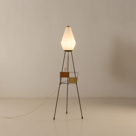 25519 Italian mid century floor lamp with a newspaper rack, 1960s-3 25519 Italian mid century floor lamp with a newspaper rack, 1960s-3