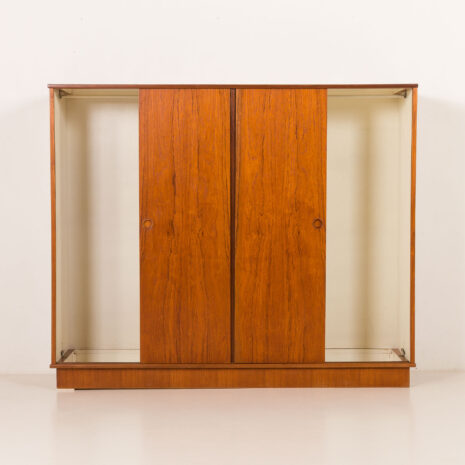 25533 Danish mid century teak wardrobe by Laurbjerg Mobelfabrik, 1970s-3 25533 Danish mid century teak wardrobe by Laurbjerg Mobelfabrik, 1970s-3