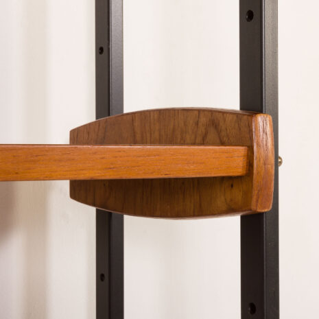 25556 Bureau italien du milieu du siècle en teck, 1960-5 25556 Bureau italien du milieu du siècle en teck, 1960-5