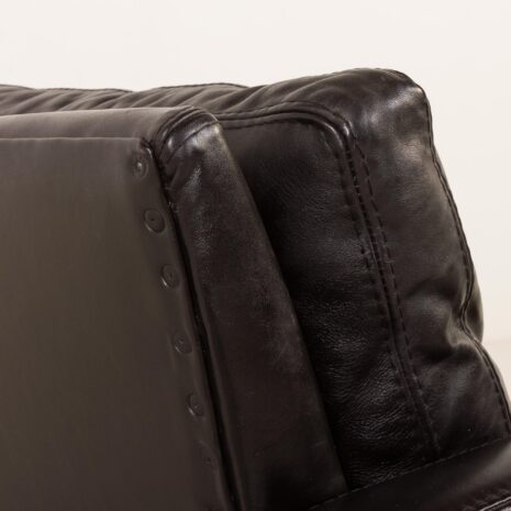 25562 Herman Miller attr. to black leather mid century sofa.-14 25562 Herman Miller attr. to black leather mid century sofa.-14
