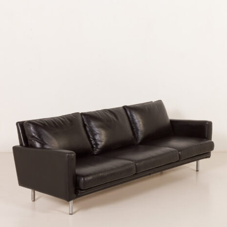 25562 Herman Miller attr. to black leather mid century sofa.-8 25562 Herman Miller attr. to black leather mid century sofa.-8