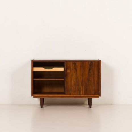 26017 Danish small rosewood sideboard attr. to Hundevad, 1960s-7 26017 Danish small rosewood sideboard attr. to Hundevad, 1960s-7