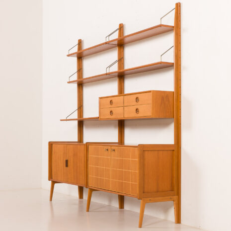26027 Fredrik A. Kayser teak free standing wall unit for Gustav Bahus, Norway 1960s-11 26027 Fredrik A. Kayser teak free standing wall unit for Gustav Bahus, Norway 1960s-11