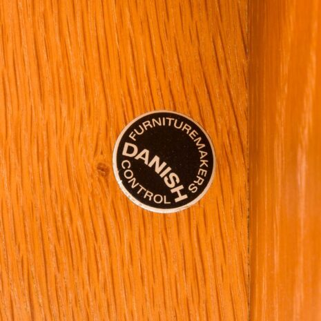 26044 Hans Wegner mid century oak bookcase, RY Mobler, 1960s -17 26044 Hans Wegner mid century oak bookcase, RY Mobler, 1960s -17