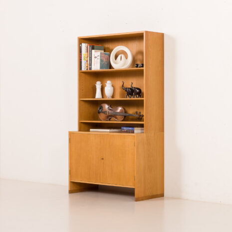 26044 Hans Wegner mid century oak bookcase, RY Mobler, 1960s -2 26044 Hans Wegner mid century oak bookcase, RY Mobler, 1960s -2