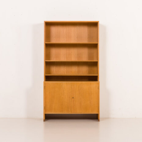 26044 Hans Wegner mid century oak bookcase, RY Mobler, 1960s -6 26044 Hans Wegner mid century oak bookcase, RY Mobler, 1960s -6