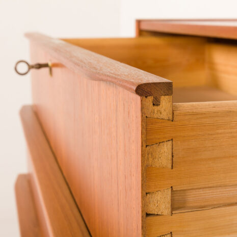 26071 Classic Danish dresser, Hansen Mobelfabrik, 1960s-7 26071 Classic Danish dresser, Hansen Mobelfabrik, 1960s-7